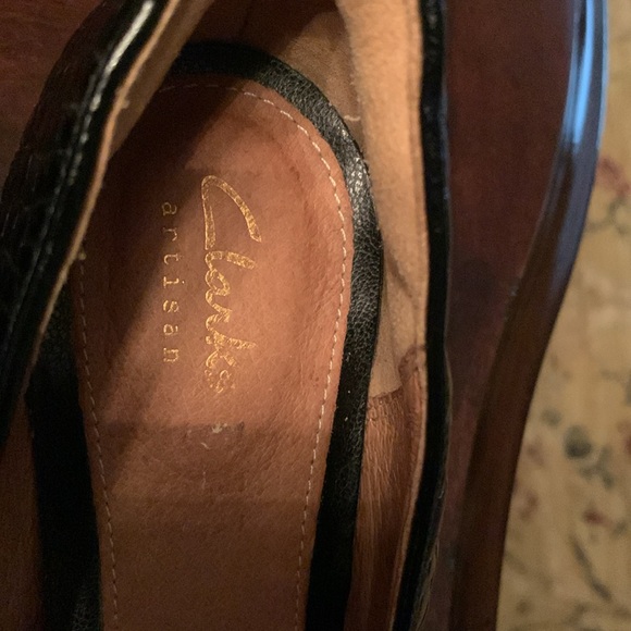 Clarks Black Embossed Croc Kitty Heeled Pumps, Comfortable Breathable Insole. 8M - Picture 4 of 8